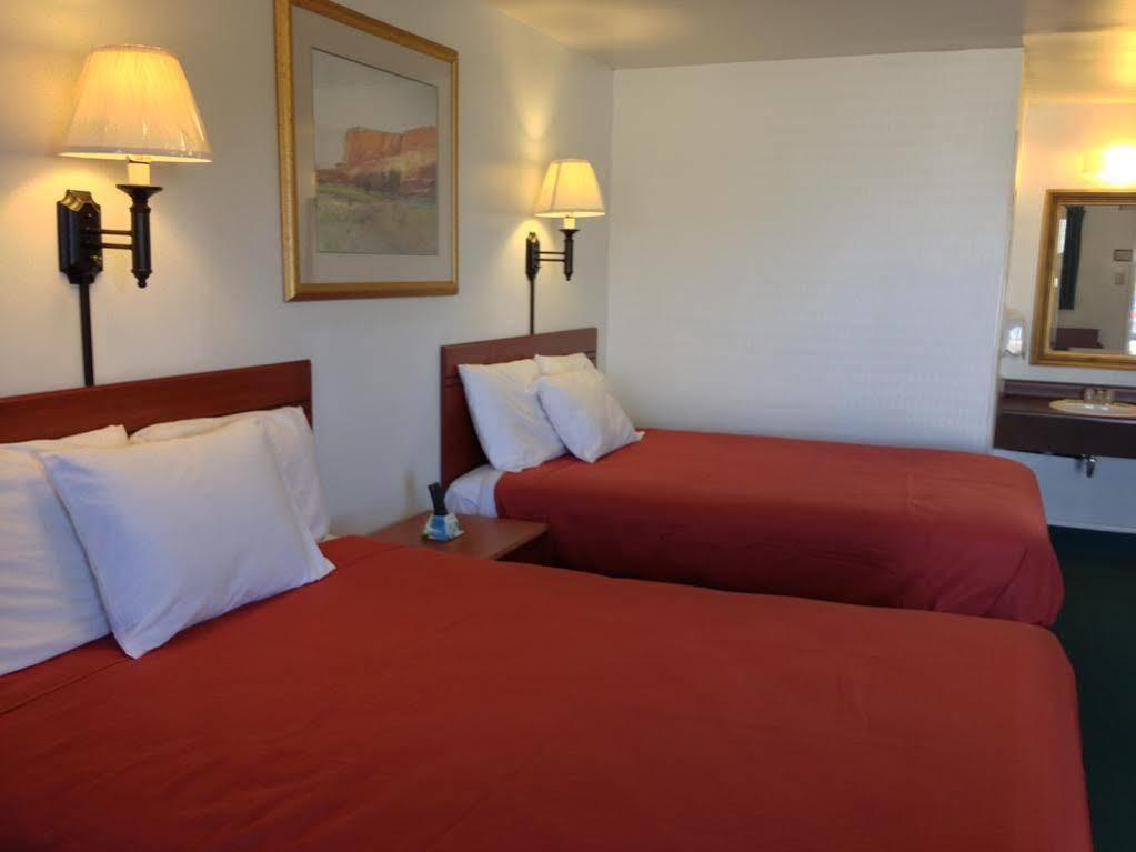 Canyonlands Motor Inn Monticello Bagian luar foto