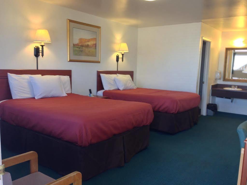 Canyonlands Motor Inn Monticello Bagian luar foto